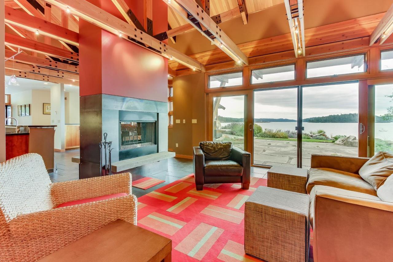 Villa Fidalgo Island Waterfront Stunner Anacortes Exterior foto